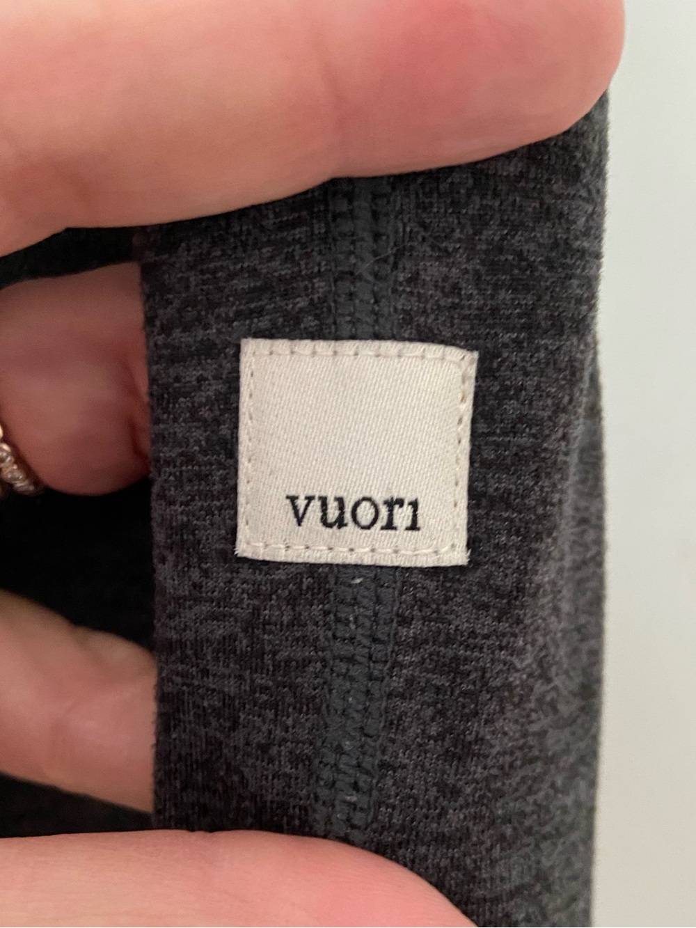 55. Size Small VUORI Charcoal Grey Heathered Dream Knit Joggers *no size tag - Picture 3 of 3
